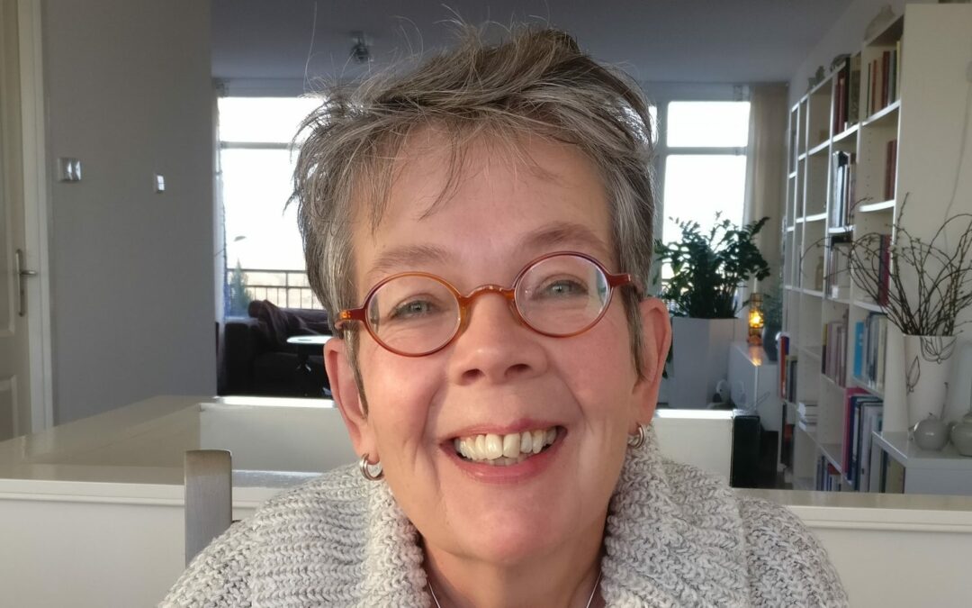 Dienst met Maya Walburg