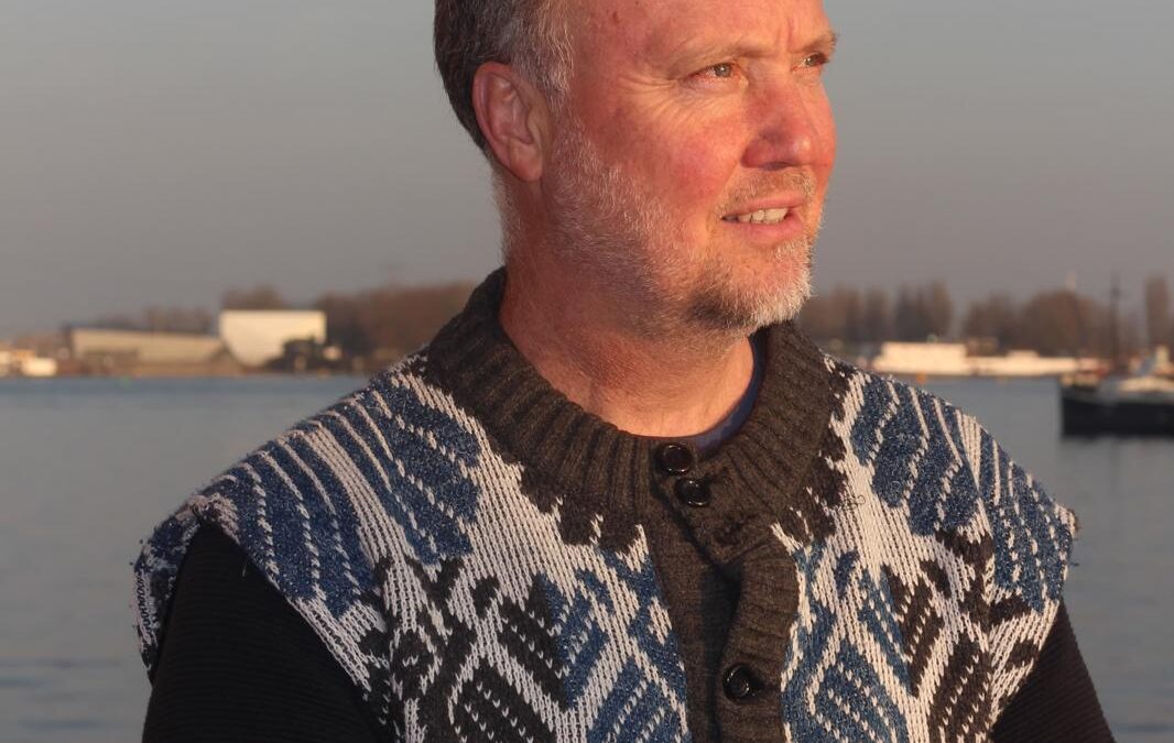 Een avond met Peter Henk Steenhuis, de Zinzoeker van Trouw